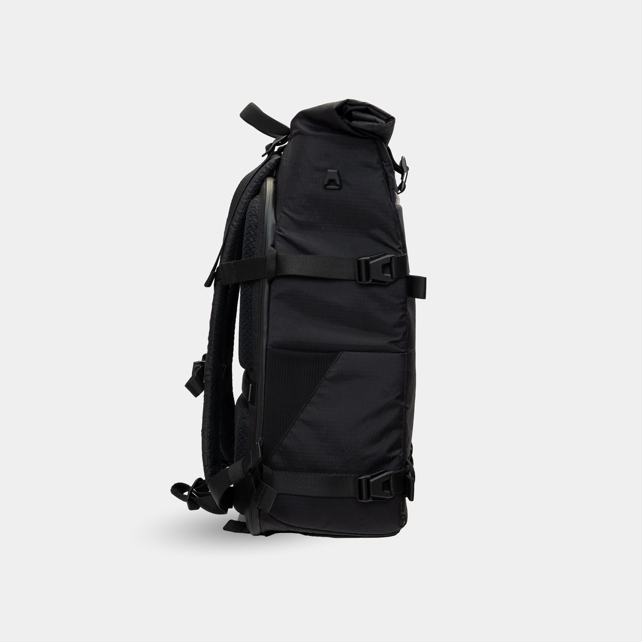 Creator-focused rolltop backpack—streamlined carry for videography, gear safety, and all-terrain travel.