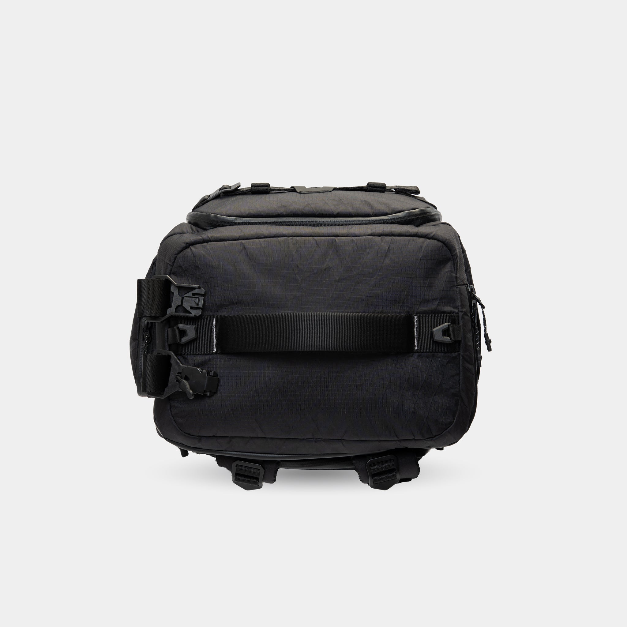 Bring all your camera essentials and laptop. Smart external pockets with internal cushioned to protect your gears.