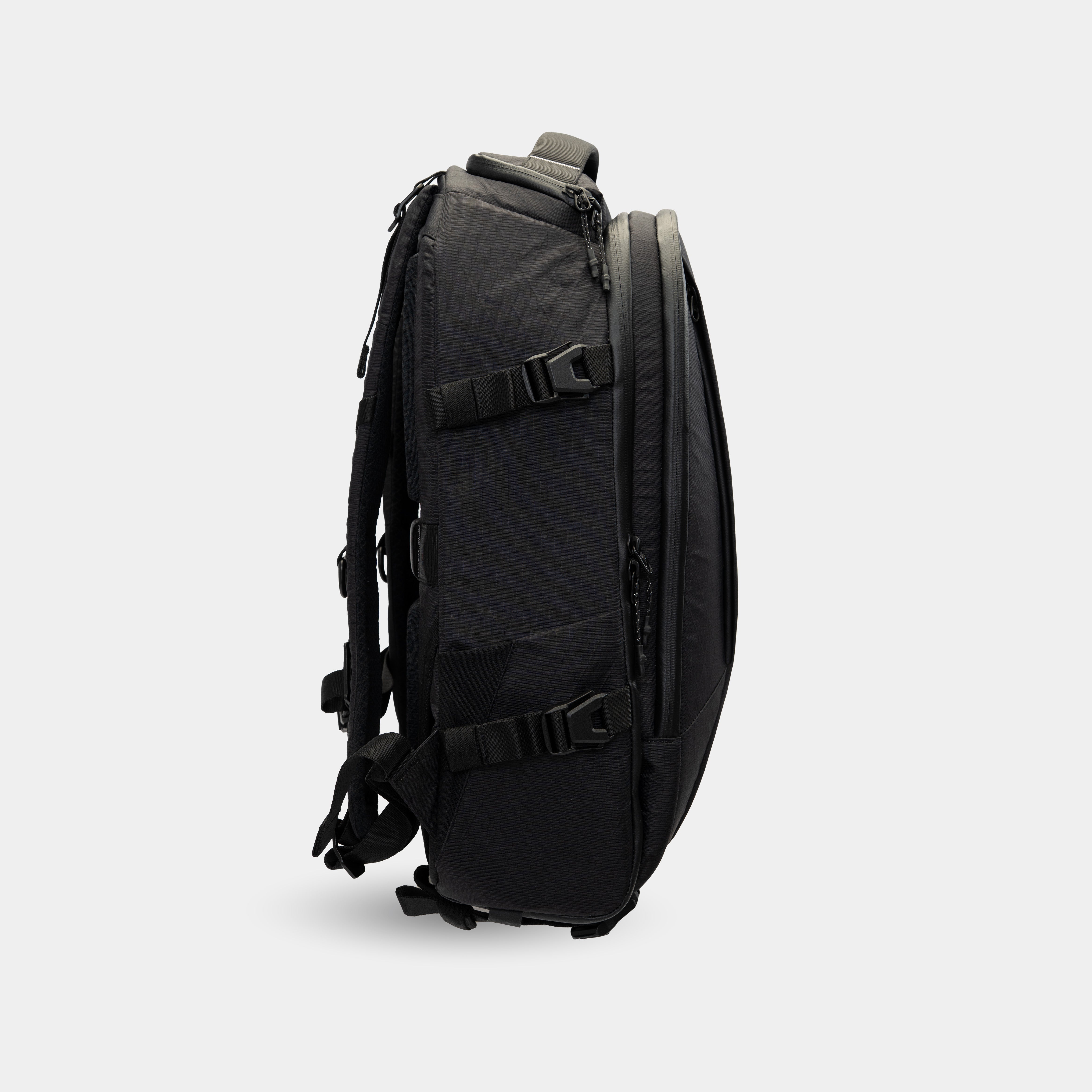 PU-coated YKK zippers protect gear from dust and rain